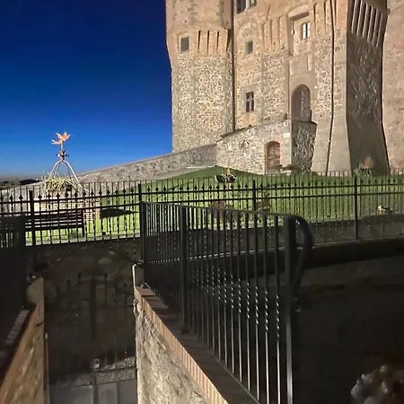 Al Castello Nocleg ze śniadaniem *